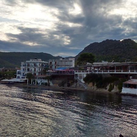 Oasis Hotel Theodoros & Litsa Galaris Agia Marina  외부 사진