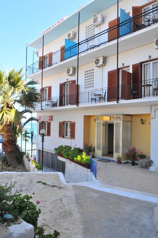Oasis Hotel Theodoros & Litsa Galaris Agia Marina  외부 사진