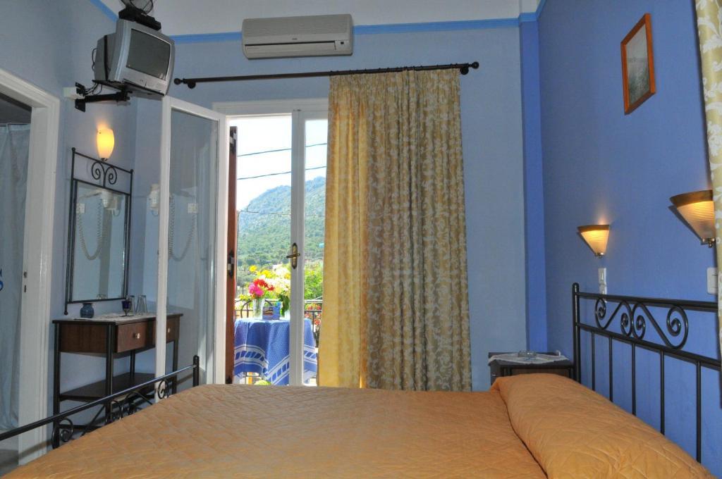 Oasis Hotel Theodoros & Litsa Galaris Agia Marina  외부 사진