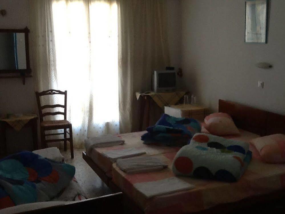 Oasis Hotel Theodoros & Litsa Galaris Agia Marina  외부 사진